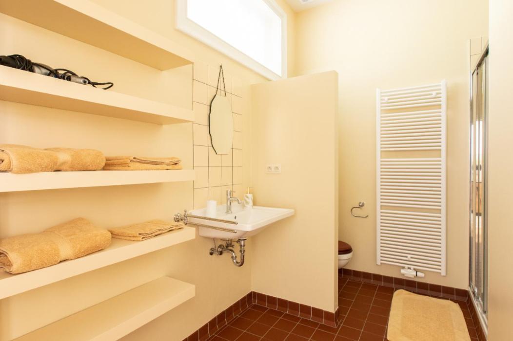 Pauline Loveling Apartment With Quiet Garden And 2 Bathrooms Антверпен Екстериор снимка